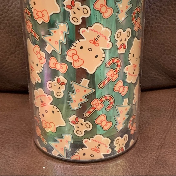 Hello Kitty Gingerbread Christmas Tumbler - Picture 4 of 7